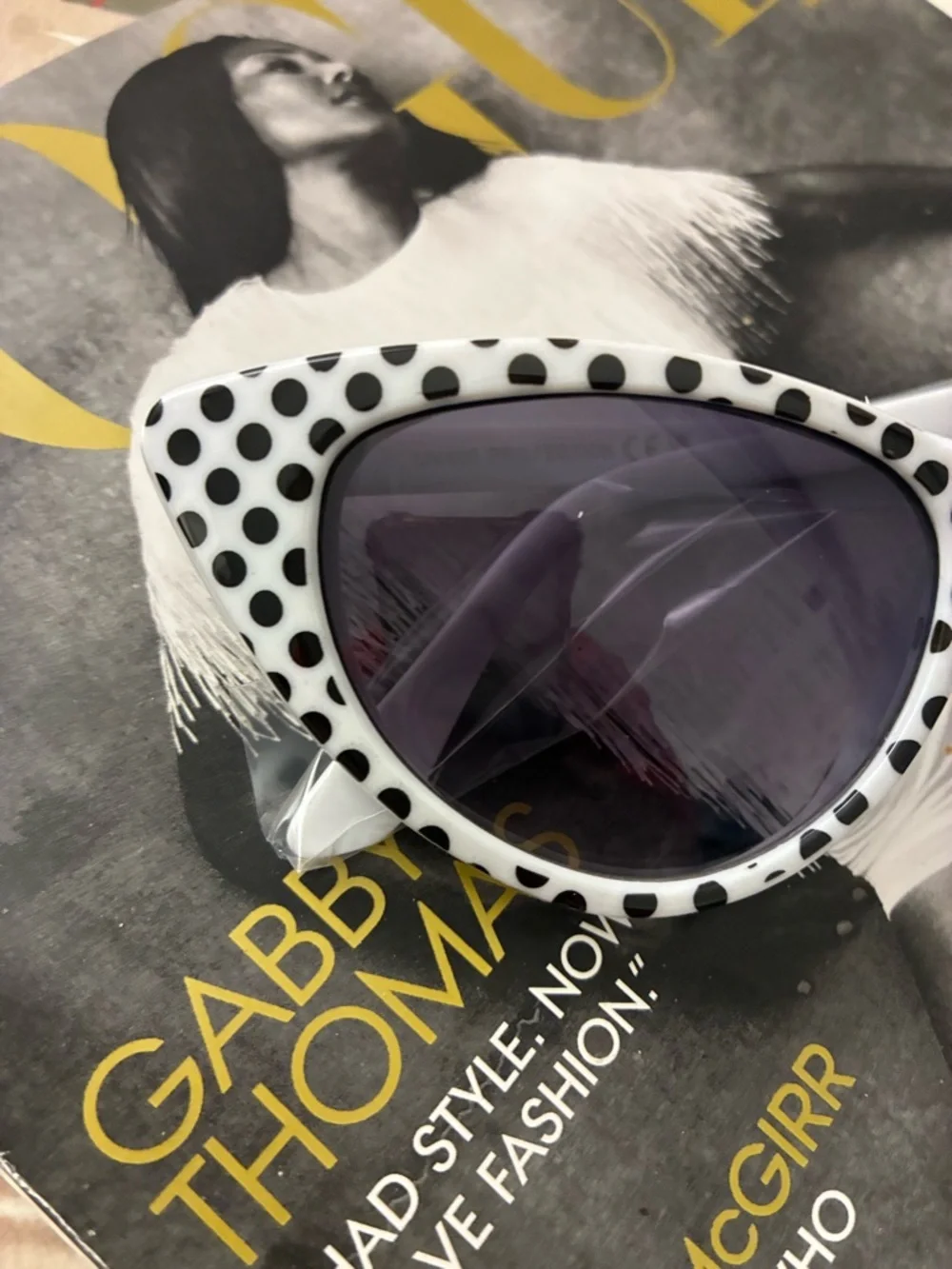 White Polka Dot Cat Eye Sunglasses Retro Vintage Fashion UV400 Sunglasses